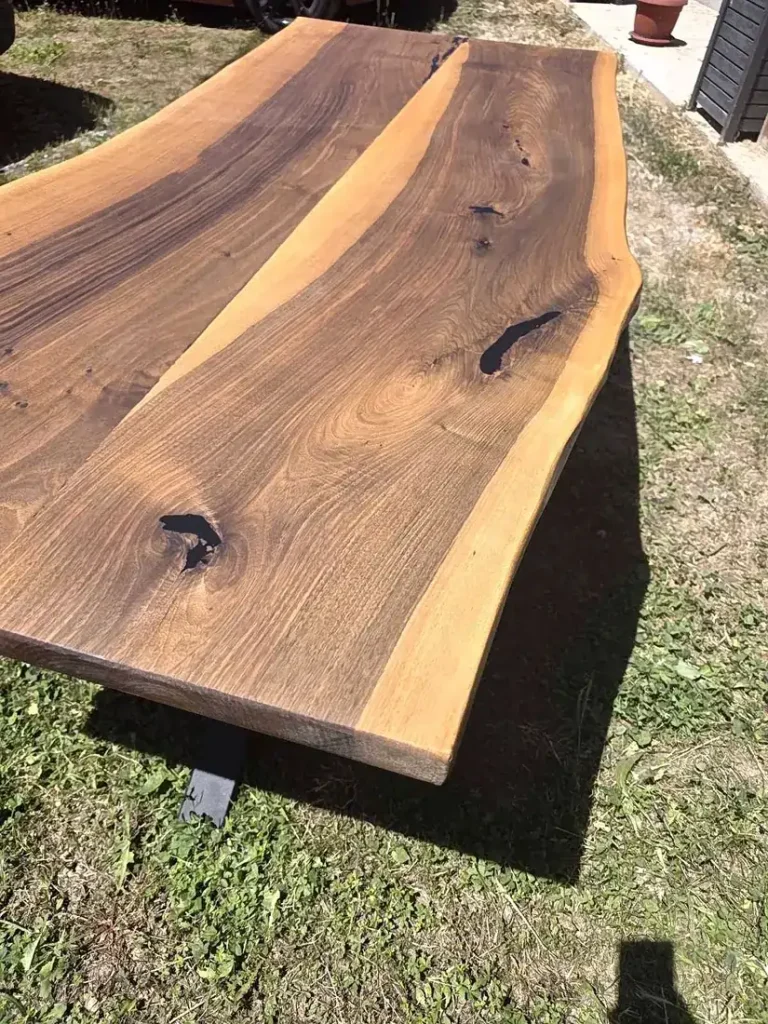 Tamni Live Edge